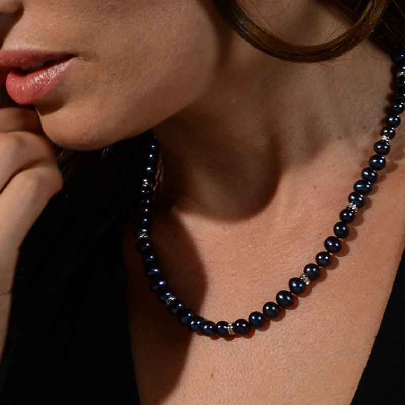 Mëtternuecht Zauber Black Pearl Halskette mat GRATIS passende Ouerréng